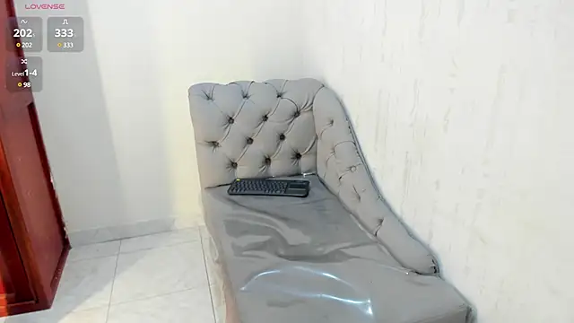 Snapshot of sky_swette chatting on January 28, 2025, 3:04 am sky swette online show from January 28, 2025, 3:04 am