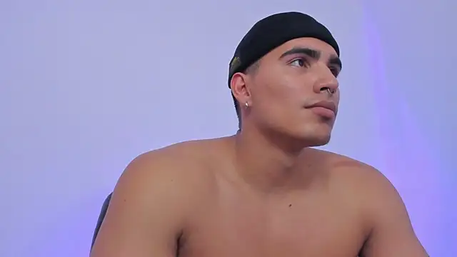 Snapshot of JamesGraay chatting on February 19, 2025, 10:42 pm JamesGraay online show from February 19, 2025, 10:42 pm