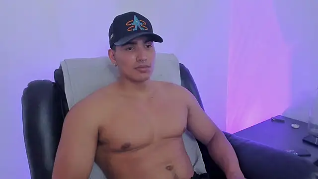 Snapshot of JamesGraay chatting on February 28, 2025, 5:59 pm JamesGraay online show from February 28, 2025, 5:59 pm