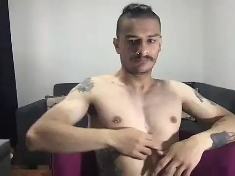 HorrorotikA online show from April 4, 2026, 4:35 pm