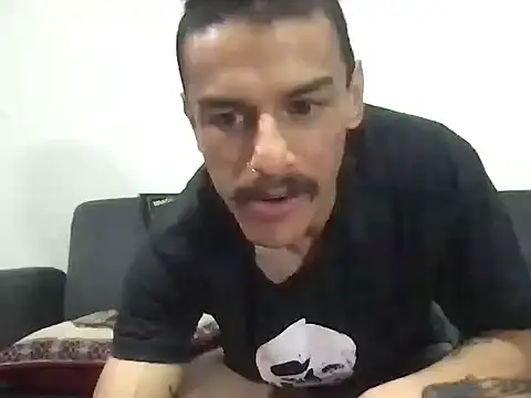 HorrorotikA online show from April 19, 2026, 8:33 pm