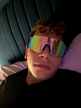 Snapshot of calleaaaa chatting on October 25, 2025, 2:33 am calleaaaa online show from October 25, 2025, 2:33 am