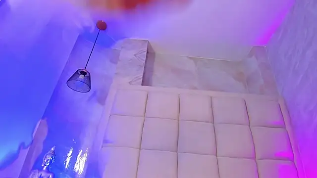 Snapshot of andymiller_ chatting on December 22, 2025, 1:44 pm andymiller online show from December 22, 2025, 1:44 pm