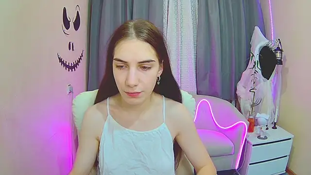 Snapshot of NikaStark_ chatting on November 5, 2025, 7:28 pm NikaStark online show from November 5, 2025, 7:28 pm