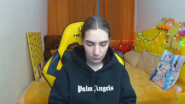 Snapshot of NikaStark_ chatting on March 1, 2025, 10:31 pm NikaStark online show from March 1, 2025, 10:31 pm