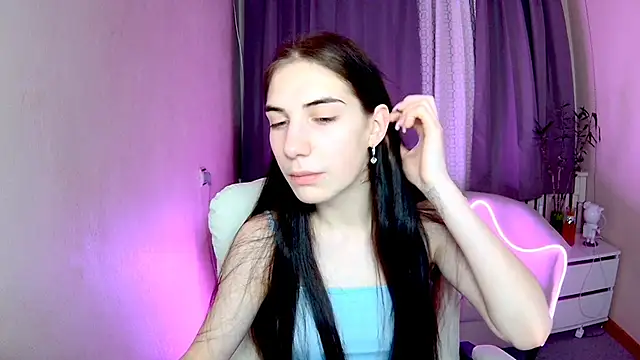 Snapshot of NikaStark_ chatting on November 20, 2025, 7:47 pm NikaStark online show from November 20, 2025, 7:47 pm