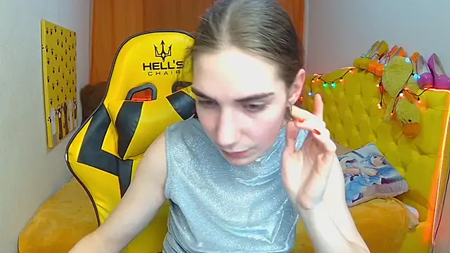 Snapshot of NikaStark_ chatting on February 25, 2025, 7:38 pm NikaStark online show from February 25, 2025, 7:38 pm