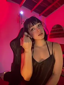 Snapshot of sweeet_peach chatting on June 14, 2026, 6:25 am sweeet peach online show from June 14, 2026, 6:25 am
