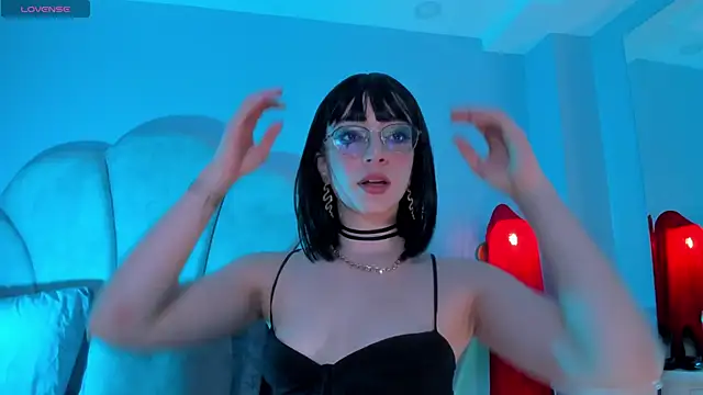 sweeet peach online show from October 30, 2025, 10:50 pm