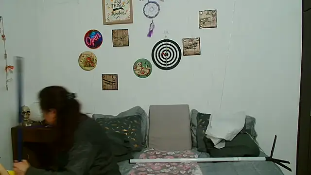 catalinamommyx online show from April 3, 2026, 2:07 am