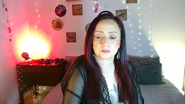 Snapshot of catalinamommyx chatting on May 21, 2026, 1:25 am catalinamommyx online show from May 21, 2026, 1:25 am