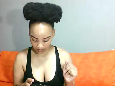 Snapshot of SmallSlut5 chatting on December 20, 2025, 2:20 pm SmallSlut5 online show from December 20, 2025, 2:20 pm