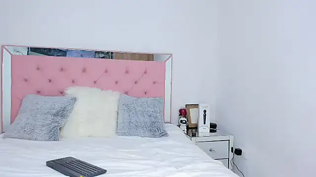  violetadulce online show from February 22, 2025, 1:44 am