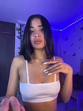 Snapshot of lina_pink chatting on March 19, 2025, 1:21 am lina pink online show from March 19, 2025, 1:21 am