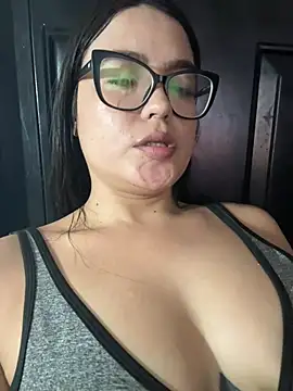 Snapshot of Karla-sexy01 chatting on February 25, 2025, 2:47 am Karla-sexy01 online show from February 25, 2025, 2:47 am