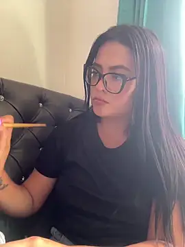 Karla-sexy01 online show from December 5, 2025, 3:32 pm