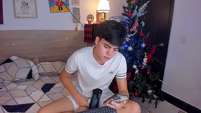 Snapshot of justinbiler chatting on December 15, 2025, 12:44 pm justinbiler online show from December 15, 2025, 12:44 pm