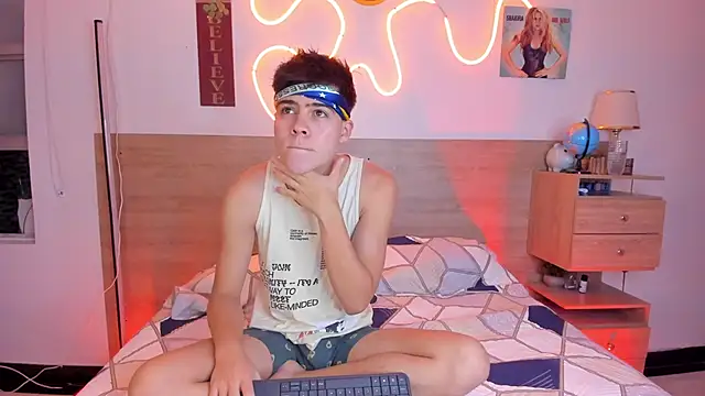 Snapshot of justinbiler chatting on October 19, 2025, 12:41 pm justinbiler online show from October 19, 2025, 12:41 pm