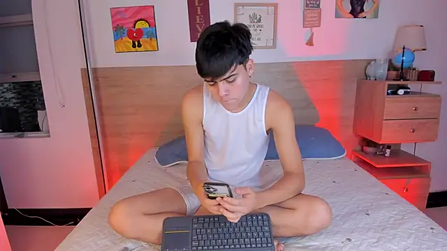 Snapshot of justinbiler chatting on October 18, 2025, 1:35 pm justinbiler online show from October 18, 2025, 1:35 pm