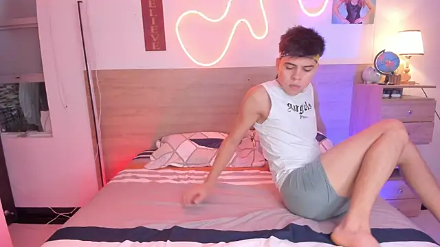 Snapshot of justinbiler chatting on October 21, 2025, 1:43 pm justinbiler online show from October 21, 2025, 1:43 pm