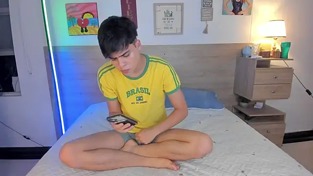 Snapshot of justinbiler chatting on October 13, 2025, 11:45 am justinbiler online show from October 13, 2025, 11:45 am