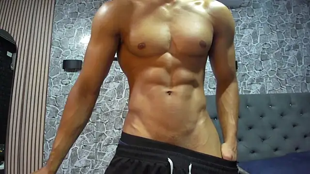 chriss jones1 online show from November 14, 2025, 10:46 pm