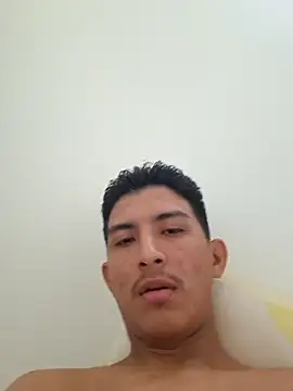 Snapshot of Guti_hazz chatting on December 19, 2025, 11:23 am Guti hazz online show from December 19, 2025, 11:23 am