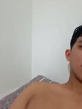 Snapshot of Guti_hazz chatting on July 12, 2026, 3:57 pm Guti hazz online show from July 12, 2026, 3:57 pm