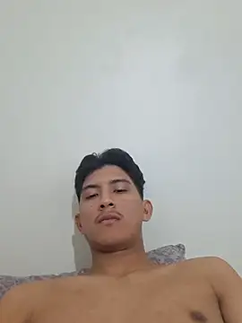 Snapshot of Guti_hazz chatting on August 5, 2026, 1:27 pm Guti hazz online show from August 5, 2026, 1:27 pm