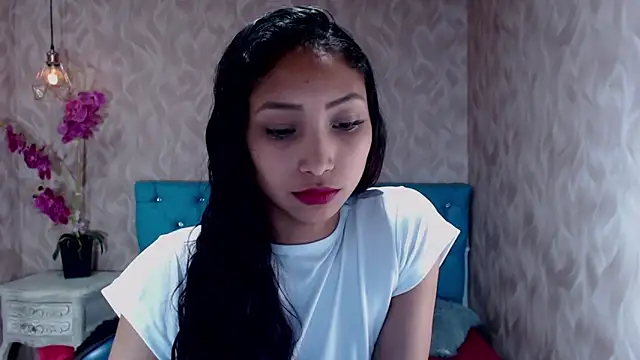 Snapshot of MadelineDoll chatting on February 25, 2025, 4:25 pm MadelineDoll online show from February 25, 2025, 4:25 pm