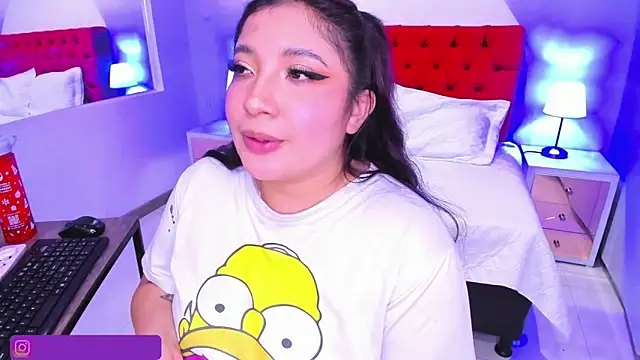 Emma monserrat online show from March 15, 2025, 8:32 pm