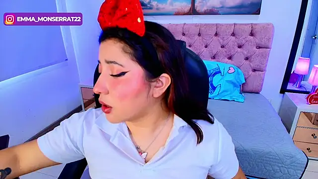 Emma monserrat online show from November 20, 2025, 6:19 pm