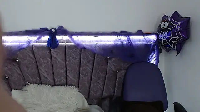 Snapshot of Penelope_Fox14 chatting on October 21, 2025, 12:37 pm Penelope Fox14 online show from October 21, 2025, 12:37 pm