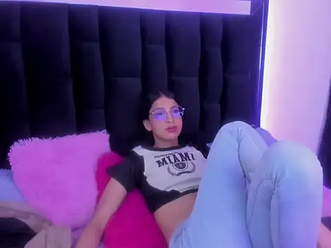 Im saturno online show from September 27, 2025, 5:08 pm