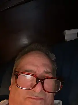 llovetoshowoff online show from May 13, 2026, 7:48 am