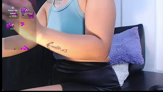 aixaangeels online show from February 25, 2025, 6:58 am