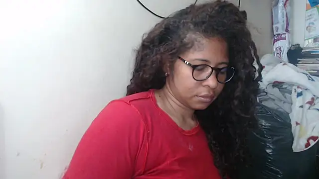 Snapshot of Ivon-09 chatting on March 15, 2025, 12:45 pm Ivon-09 online show from March 15, 2025, 12:45 pm