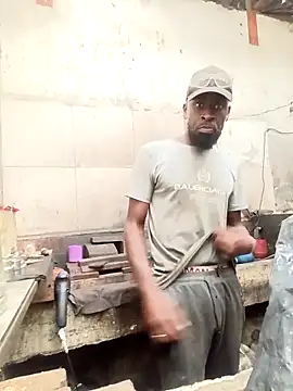 Yairelnegro online show from November 13, 2025, 7:07 pm