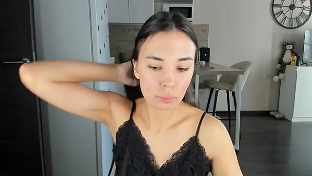 nilliluv online show from March 27, 2026, 8:22 am