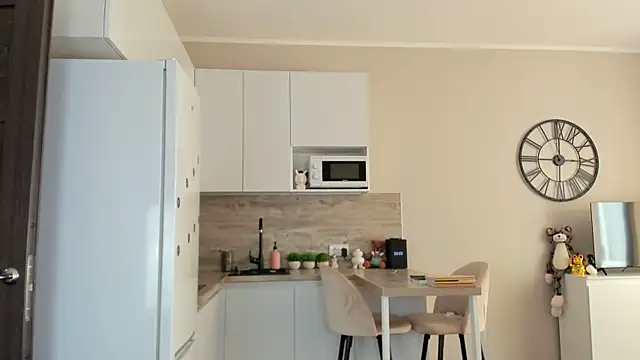 nilliluv online show from March 28, 2026, 6:03 am