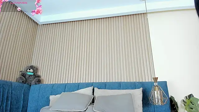 kathecute   online show from April 9, 2026, 1:40 am