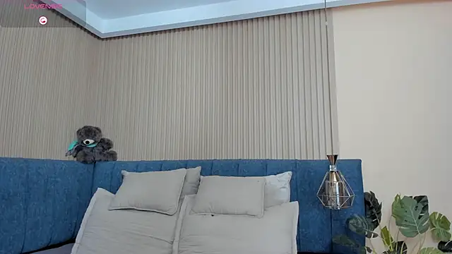 kathecute   online show from March 19, 2026, 1:38 am