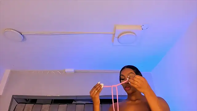 Snapshot of ChaynnaCooper chatting on March 11, 2025, 12:06 pm ChaynnaCooper online show from March 11, 2025, 12:06 pm