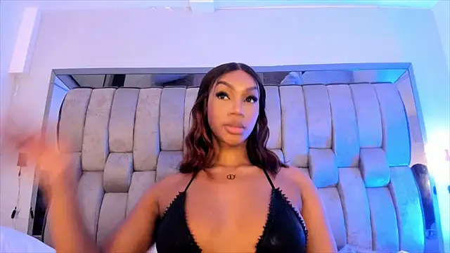 Snapshot of ChaynnaCooper chatting on March 14, 2025, 2:52 pm ChaynnaCooper online show from March 14, 2025, 2:52 pm