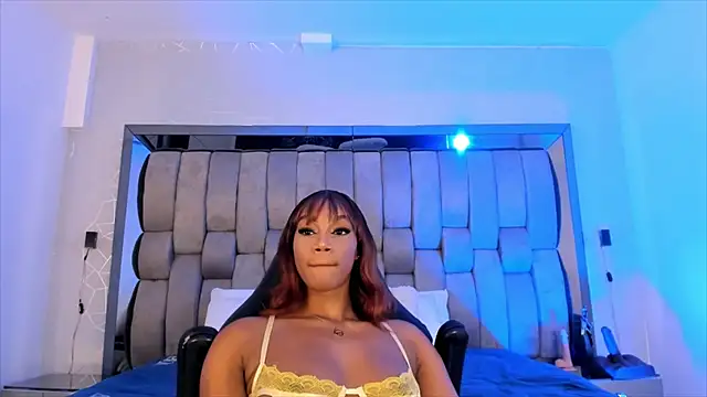 Snapshot of ChaynnaCooper chatting on March 1, 2025, 6:11 pm ChaynnaCooper online show from March 1, 2025, 6:11 pm