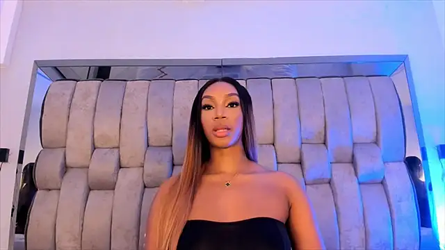 Snapshot of ChaynnaCooper chatting on March 21, 2025, 3:13 pm ChaynnaCooper online show from March 21, 2025, 3:13 pm