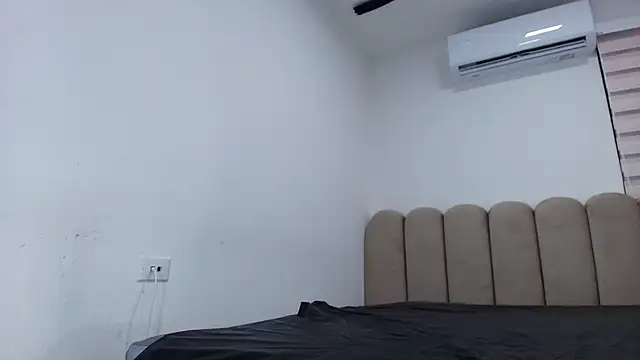 Snapshot of nicol_f chatting on March 3, 2026, 3:02 am nicol f online show from March 3, 2026, 3:02 am