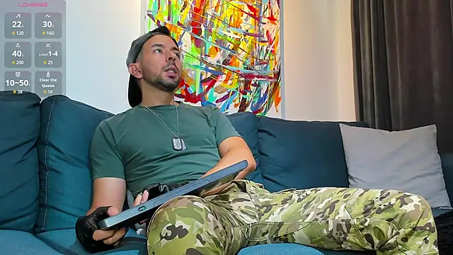 tommy raym0ndg online show from October 18, 2025, 3:25 pm