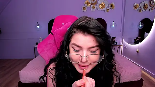 MelanieCarterr online show from February 28, 2025, 7:35 pm