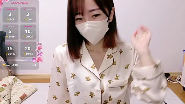 Rio chan  online show from October 25, 2025, 8:02 am